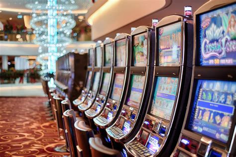 Máquinas tragamonedas online gratis en elena casino.